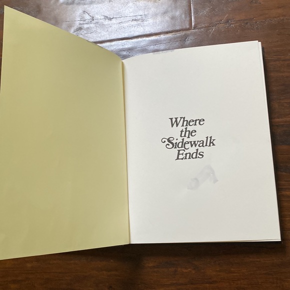 Where the Sidewalk Ends Poem Book by Shel Silverstein - Picture 9 of 10